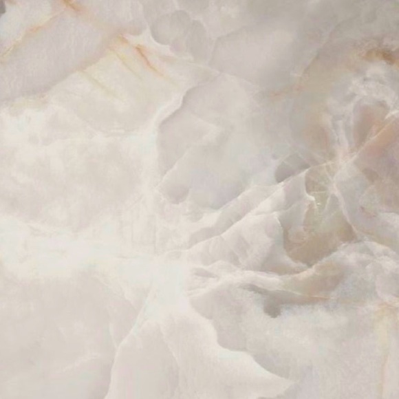 Meet your Posher, Hana - Picture 1 of 1